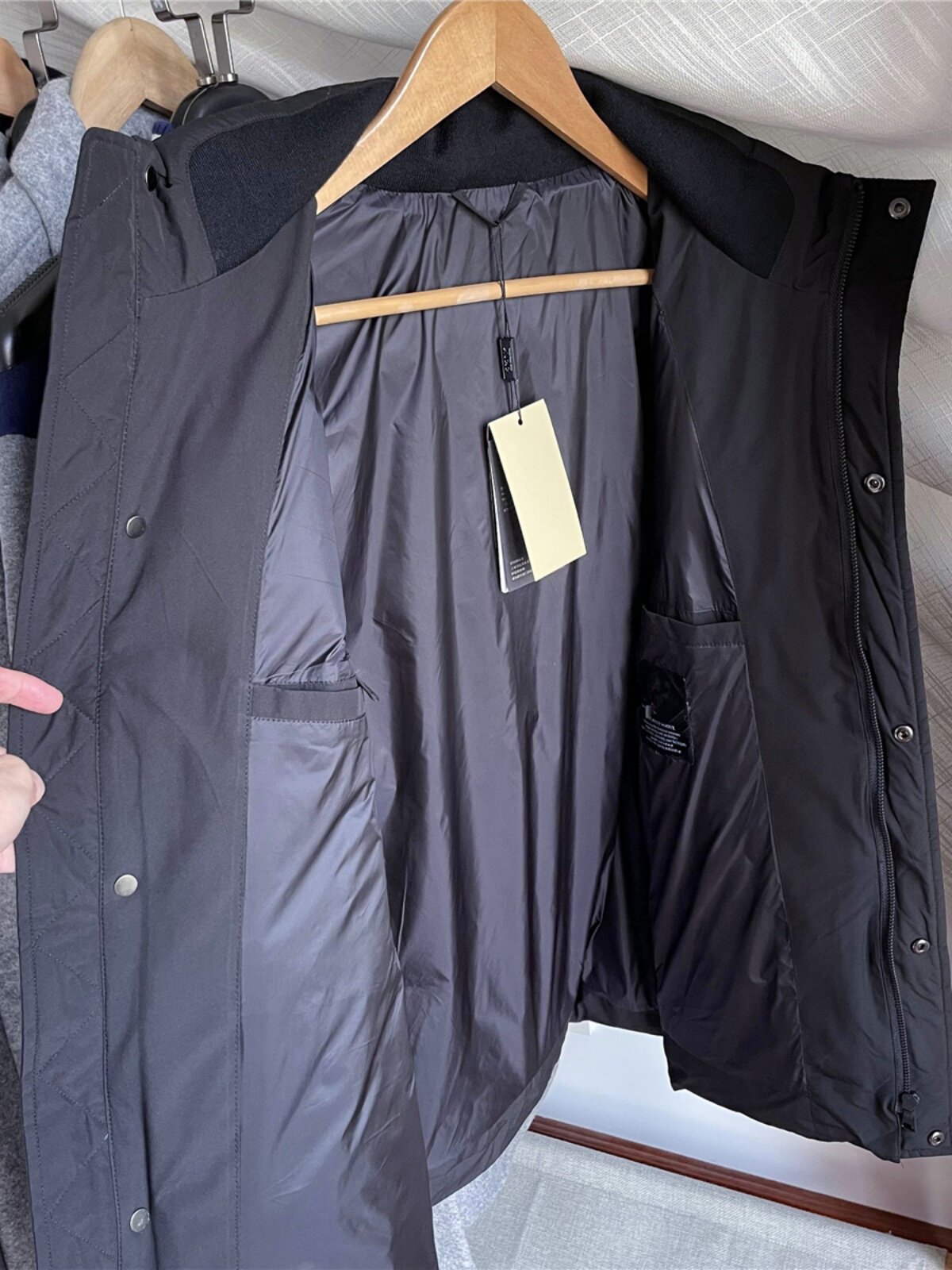 고품질 상품  3500+ 90 구스 다운 가을 겨울 초경량 남성 캐주얼 퓨어 블랙 스탠드 칼라 다운 재킷