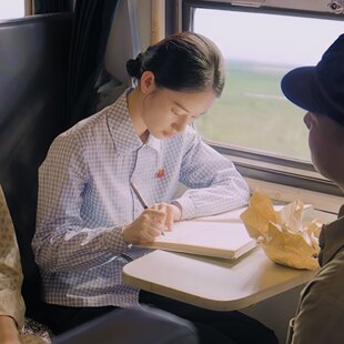 欧洲纯真年代的爱情郭晓婷方穆静同款衬衫上衣格子衬衣裤子女衣服