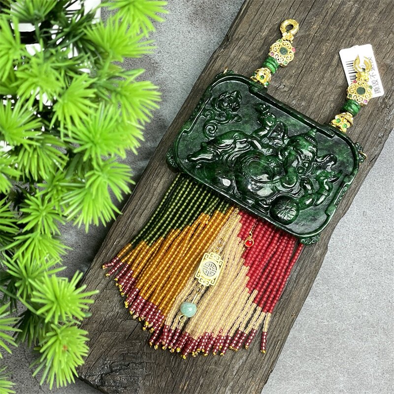如意锁牌国风首饰缅甸A货天然翡翠老种象神吊坠 方牌 香云纱旗袍