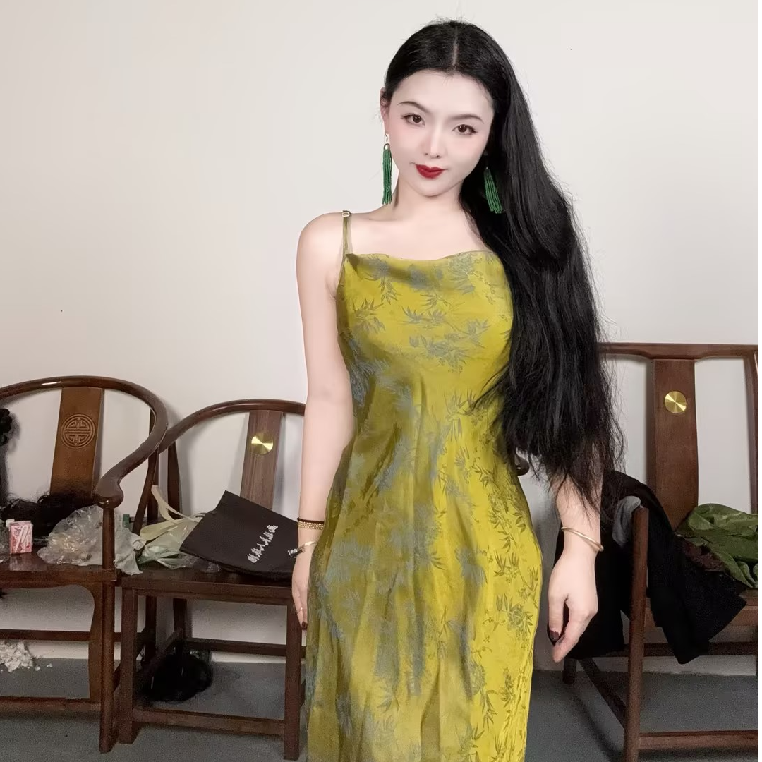 LHMknk1画报夫人原创自制新中式高级人丝提花荡领吊带裙 雀绿叶