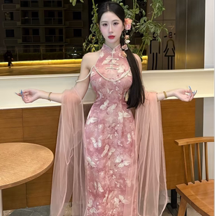 画报夫人原创自制新中式 蝶恋粉挖肩 提花缎面盘扣旗袍