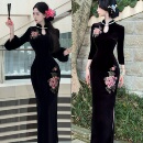 LHMknk1画报夫人原创自制秋冬厚款 秋冬滴水玫瑰 丝绒水滴刺绣旗袍