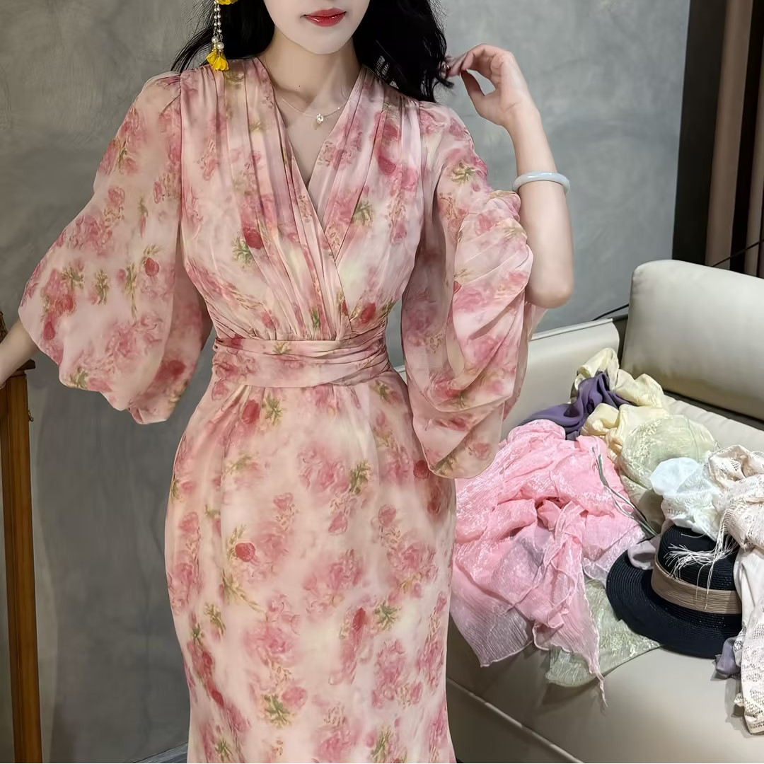 LHMknk1画报夫人原创春款碎花裙喇叭袖连衣裙 钟情桃仙神明少女