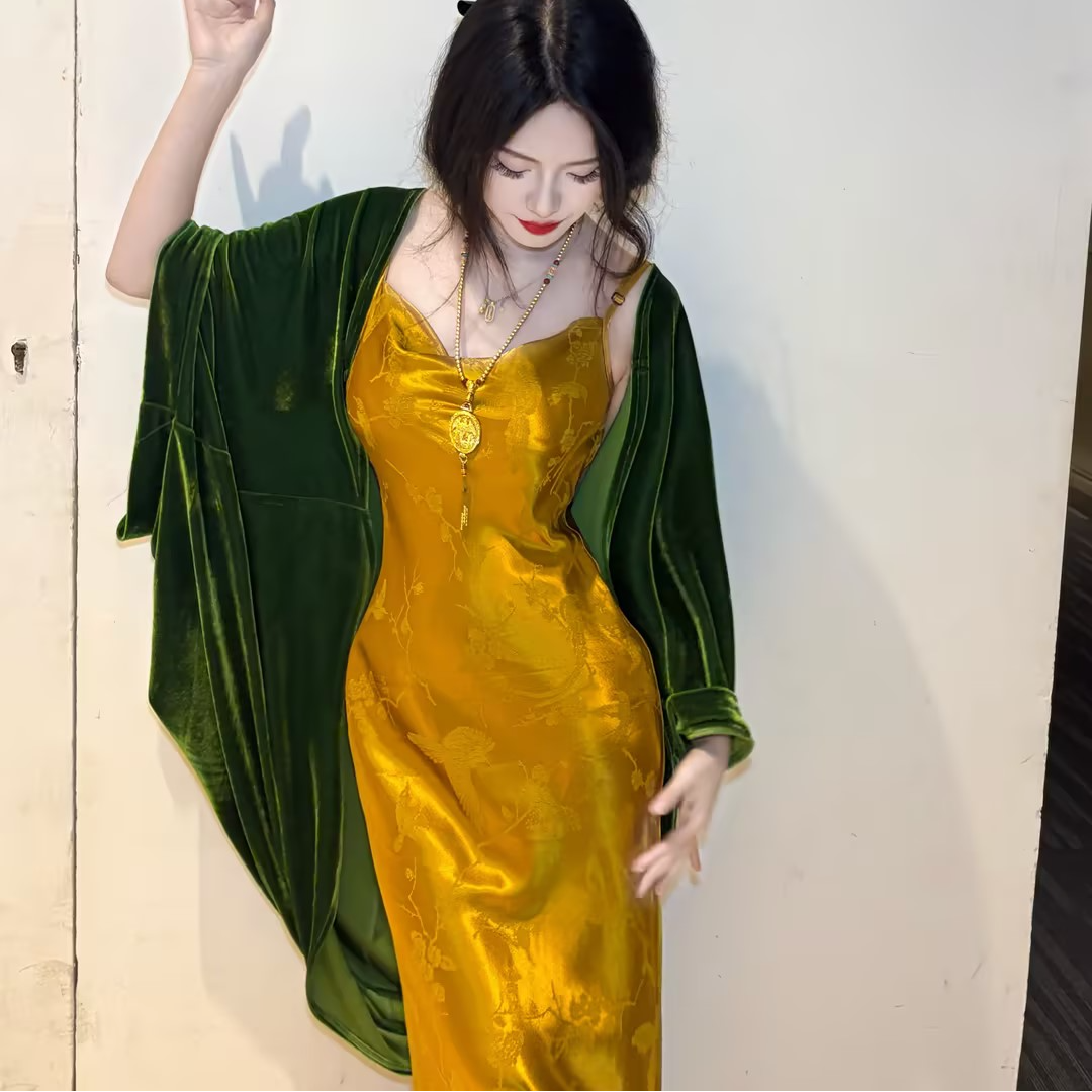 画报夫人高级提花斜裁荡领人丝吊带 新款荡领合集