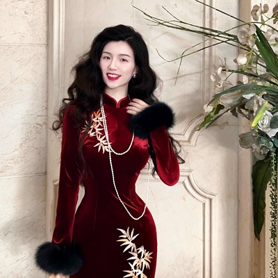 LHMknk1画报夫人原创秋冬刺绣丝绒旗袍长袖订婚礼服女 长袖红竹