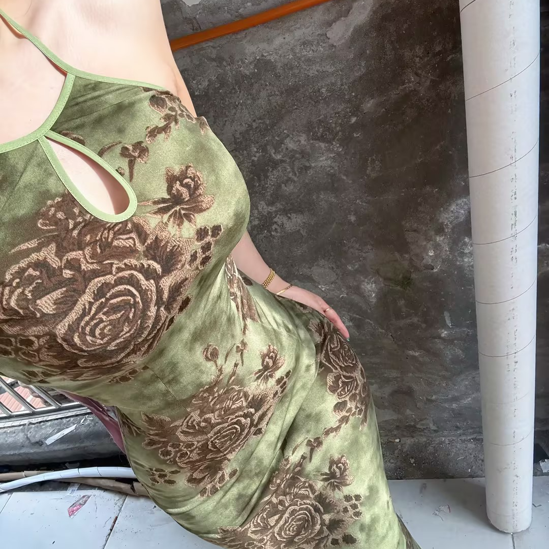 LHMknk1画报夫人原创自制弹力针织国风吊带花朵显瘦连衣裙 墨青花