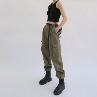 2025新款春秋冬户外登山冲锋裤子小个子束脚直筒军绿色工装裤女款