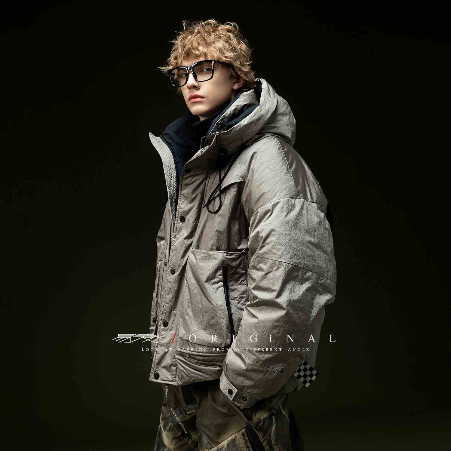 易麦短款羽绒服男女2024冬季新款潮牌百搭宽松拼色白鸭绒保暖外套