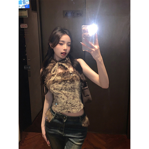 设计感毛绒挂脖蝴蝶结吊带背心女秋季性感辣妹风蕾丝拼接内搭上衣