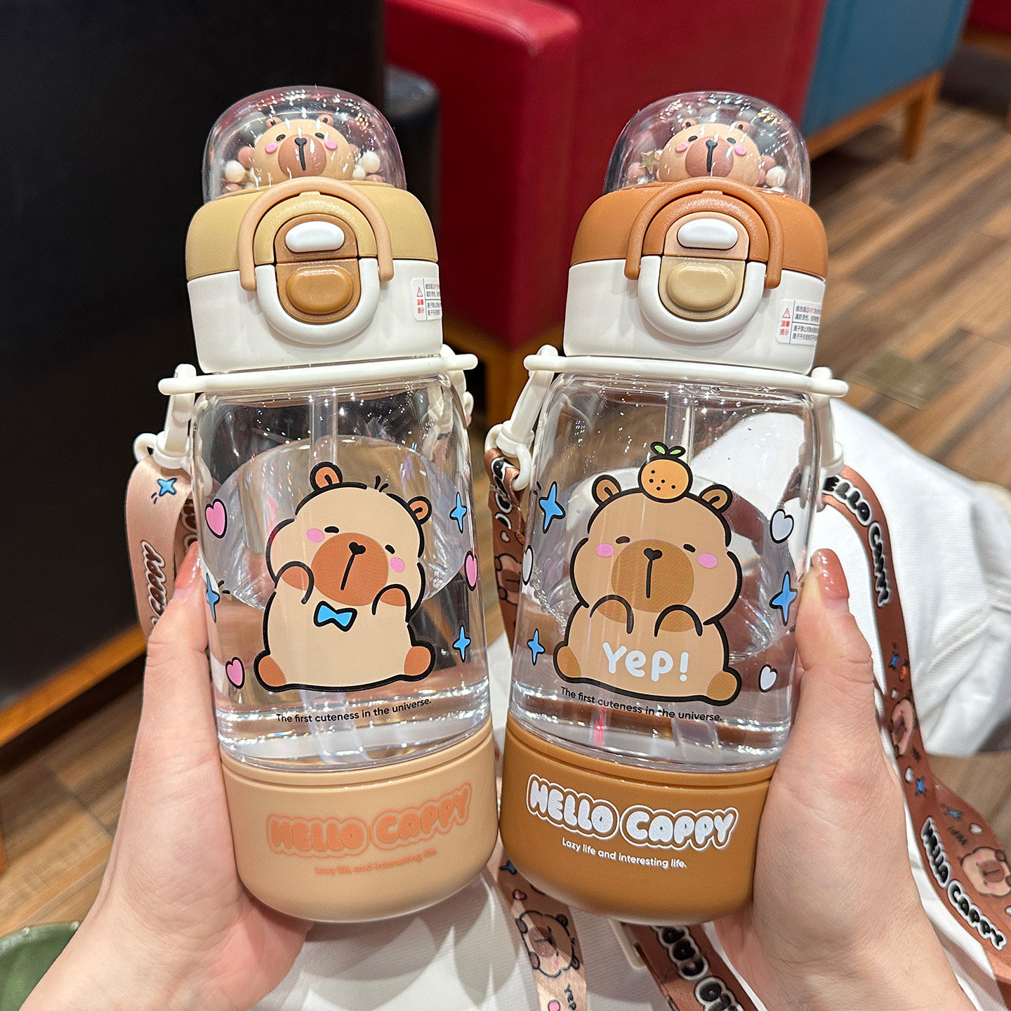 卡皮巴拉水杯儿童带盖吸管一杯三饮水杯学生高颜值耐高温塑料水杯