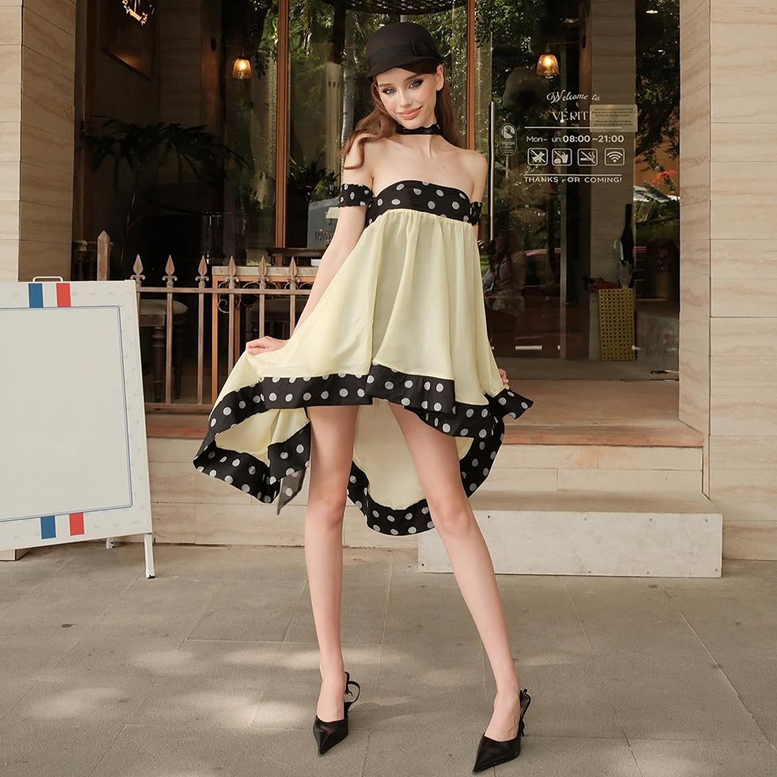 不规则波点印花拼接挂脖连衣裙女