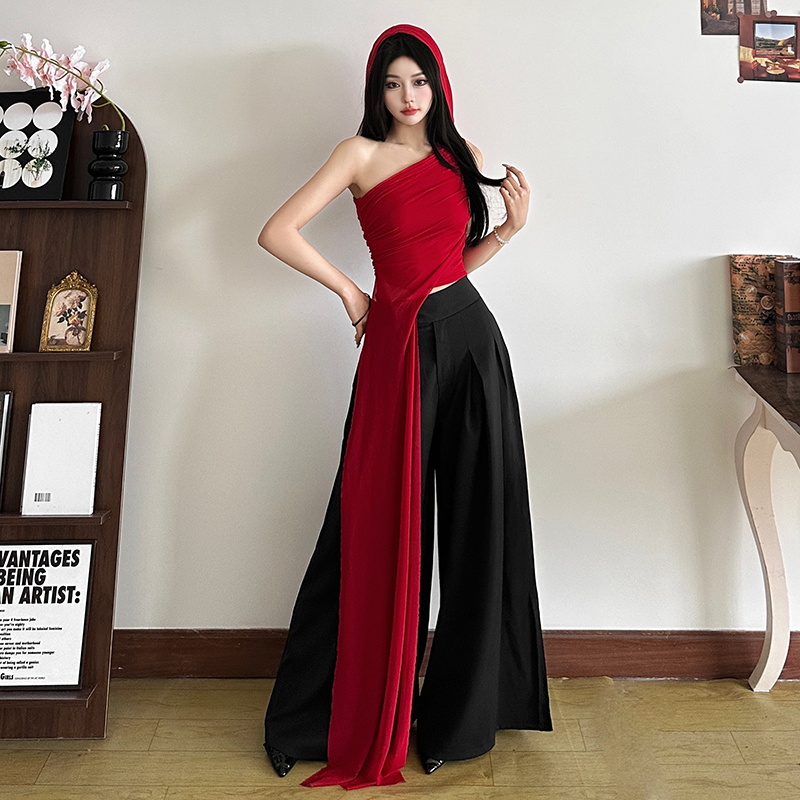 红颜魅影明艳少女复古红连帽上衣