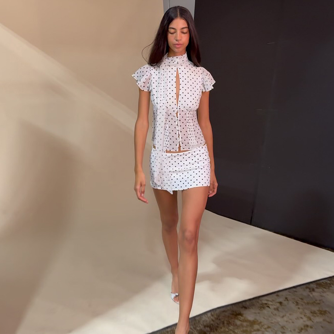 #Sisjuly#复古港风轻薄透视感镂空短袖T恤 波点印花短裙套装女夏