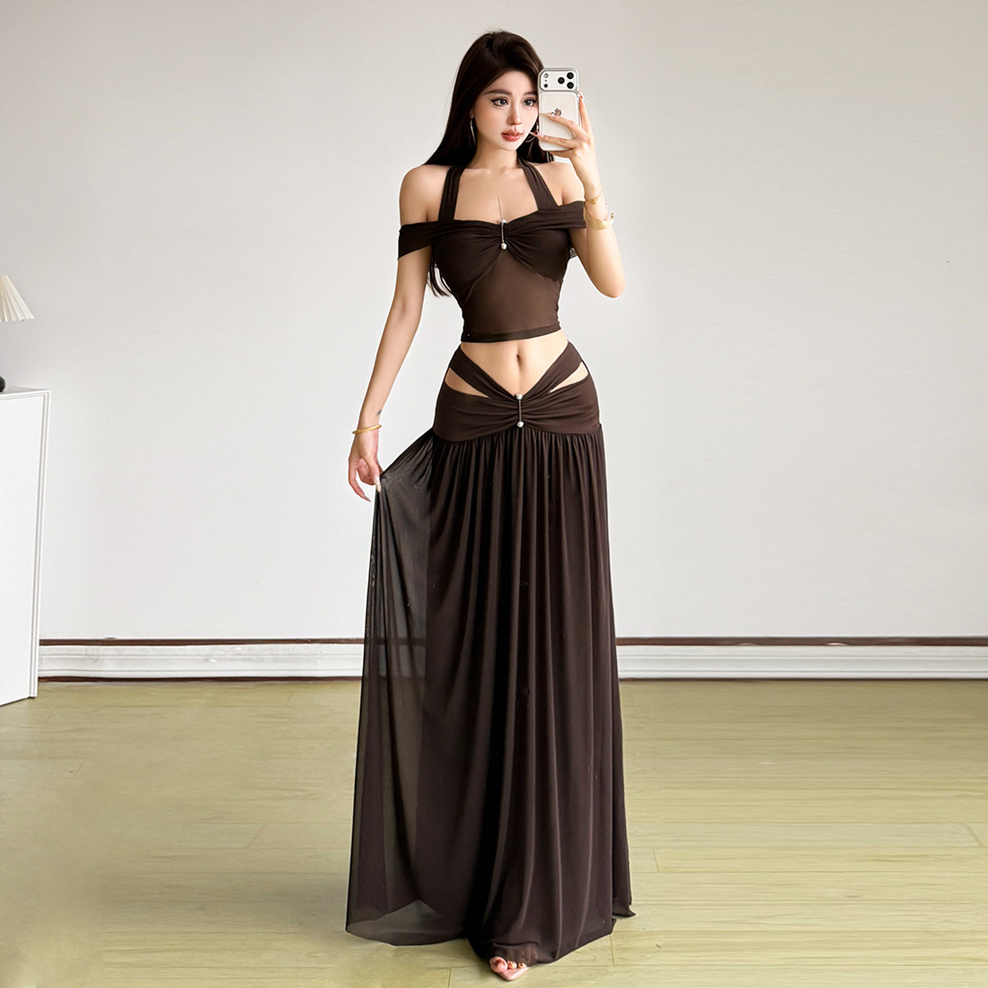 #Sisjuly#法式浓咖时尚网纱拼接透视感挂脖吊带 镂空长裙套装女夏