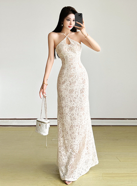 #Sisjuly#罗曼蒂克纯欲Tune 花卉浮雕镂空设计开叉挂脖连衣裙女秋