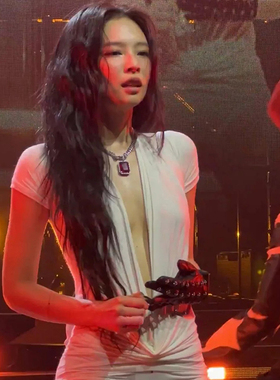 #Sisjuly# jennie演唱会舞台同款心机Deep v短袖T恤女 百搭连体裤