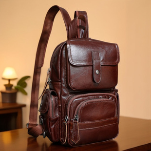 真皮小背包双肩包男小容量小型单肩斜挎包胸包两用小号迷你小包包
