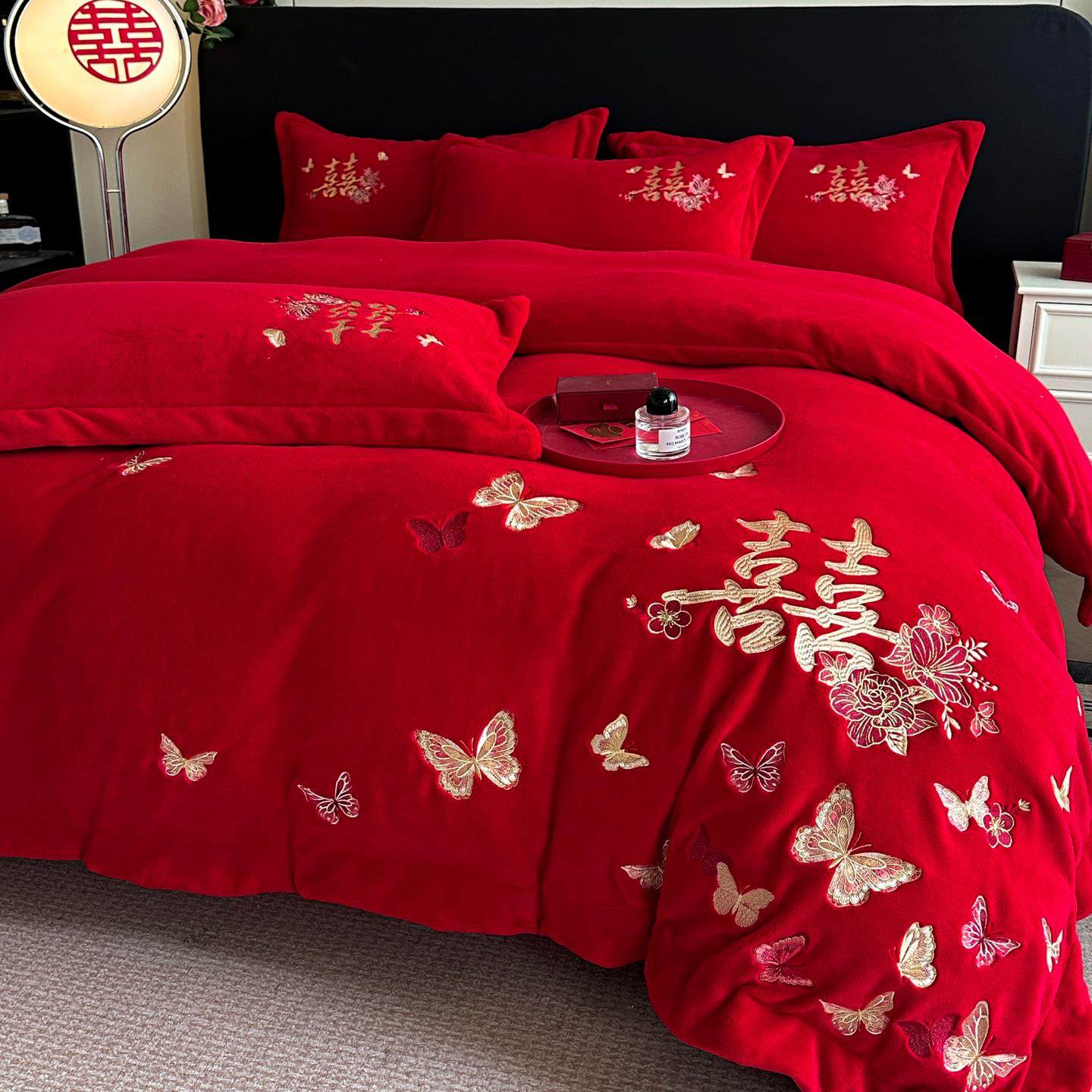 甜蜜婚嫁牛奶绒婚庆四件