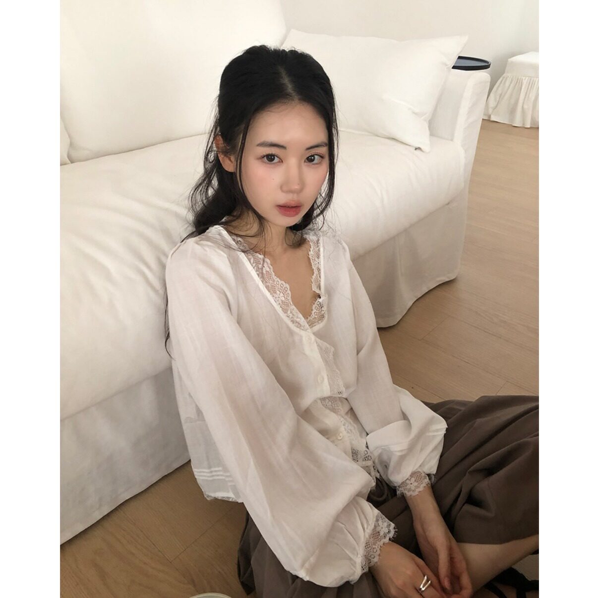 韩国ins 少女蕾丝V领衬衫泡泡袖宽松显瘦衬衫2026秋季新品上衣