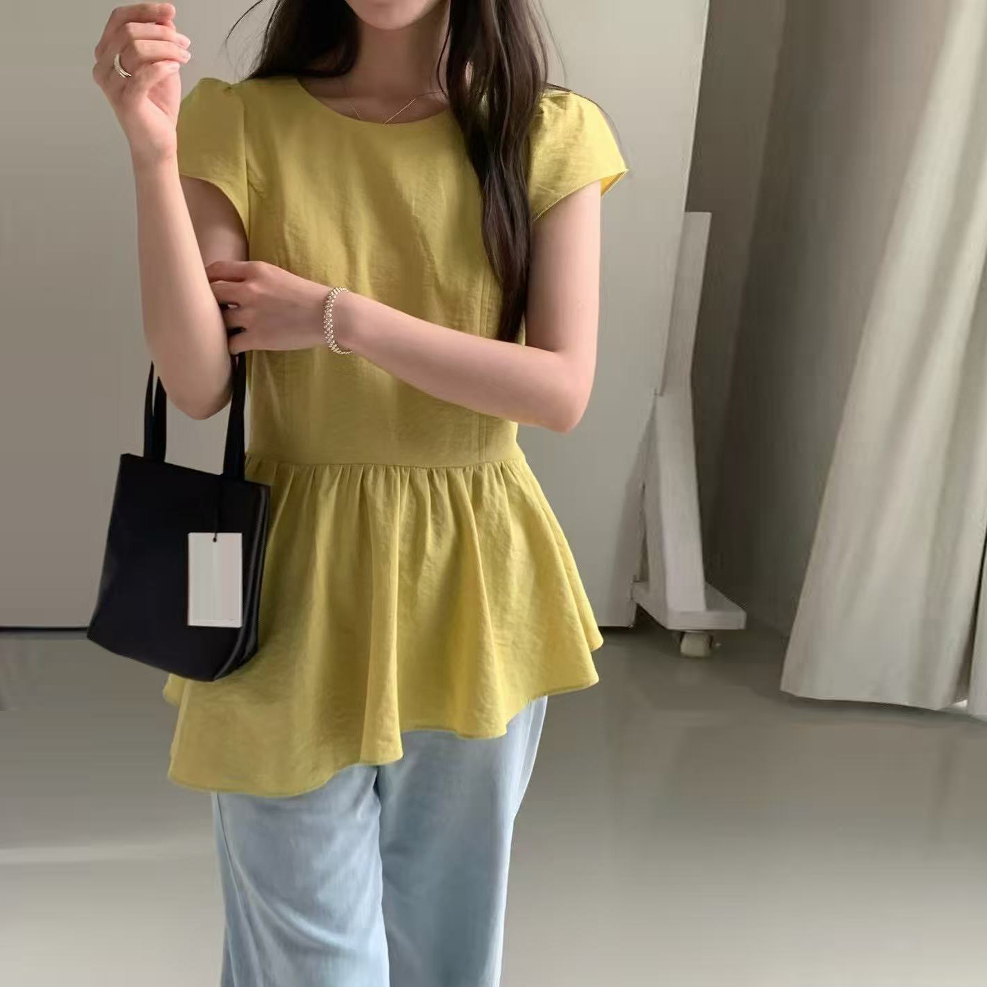 韩系chic2026夏季新品简约圆领短袖上衣下摆不规则设计小衫上衣