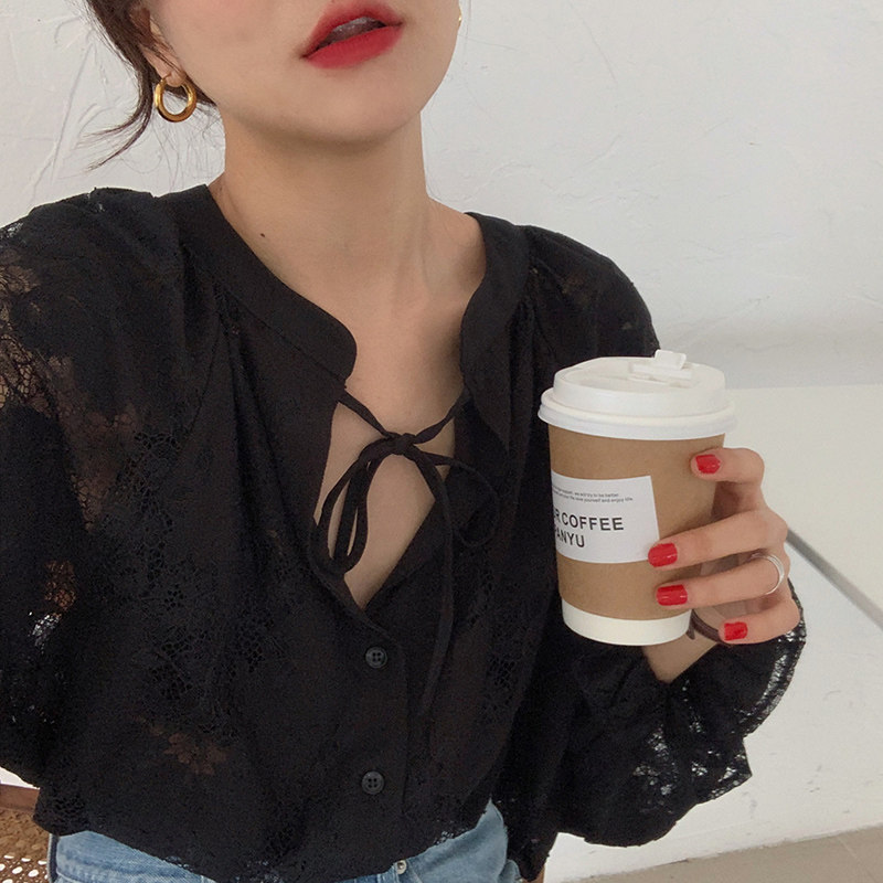 韩国ins春夏新款复古重工镂空钩花灯笼袖衬衫上衣女2026夏季新品
