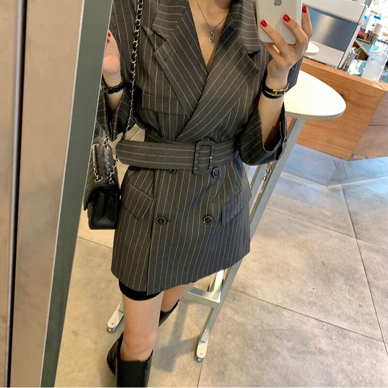 韩国ins高级感竖条纹宽松时髦西装外套配腰带2026秋季新品裙子女