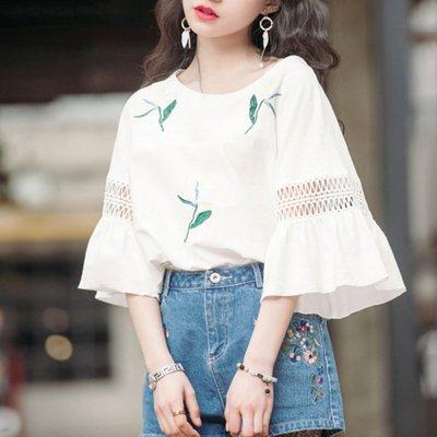 449#夏季镂空蕾丝喇叭袖上衣女宽松大码五分袖短袖打底T恤潮