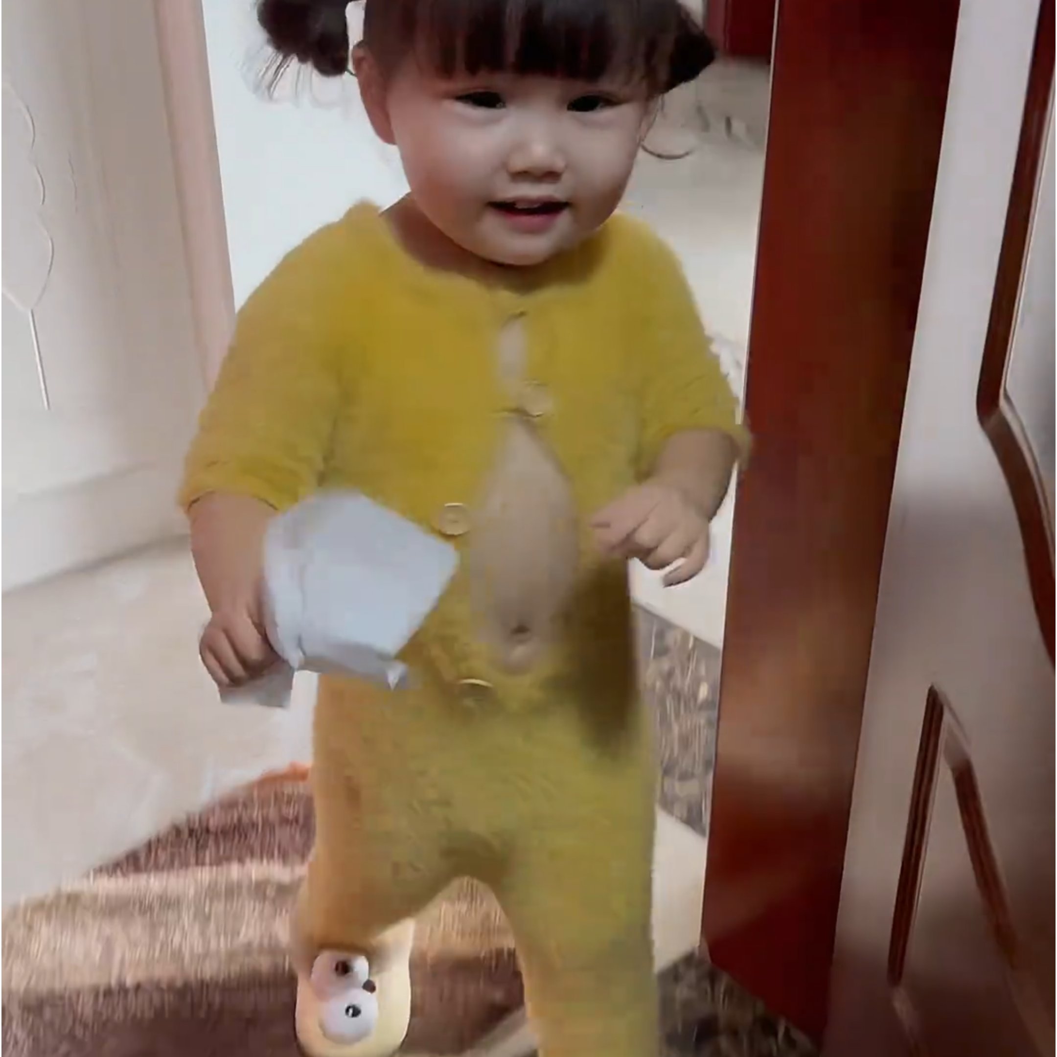 限送帽子新生儿秋季连体衣男女宝宝水貂毛可爱小熊包脚爬行服