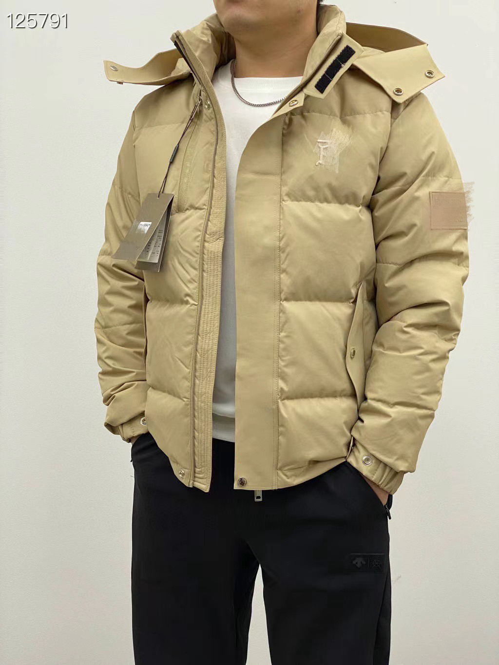 2025新款羽绒服男女同款连帽加厚保暖白鹅绒外套时尚百搭羽绒外套