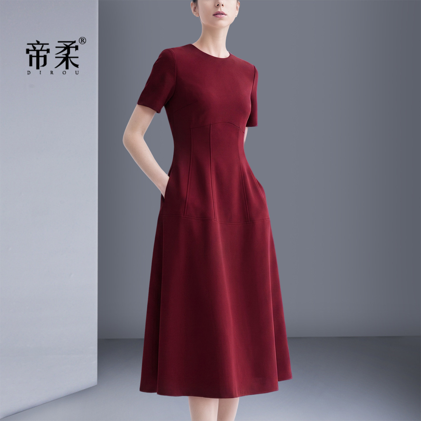 优雅名媛风端庄连衣裙夏季新款酒红色明媚圆领收腰显瘦中长礼服裙图片