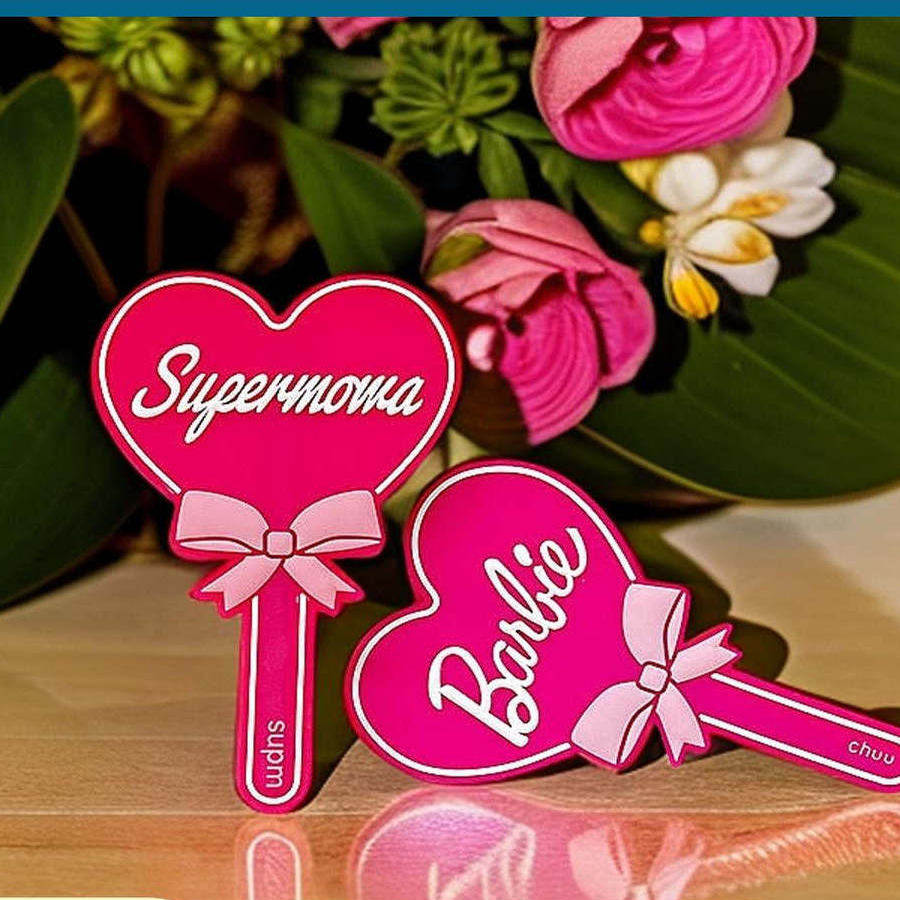 芭比粉可爱心英文形手柄镜子ins博主网红闺蜜礼物随身便携化妆镜