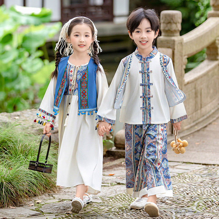 儿童春秋款西域民族风男女童姐弟新疆演出服幼儿园走秀运动会班服