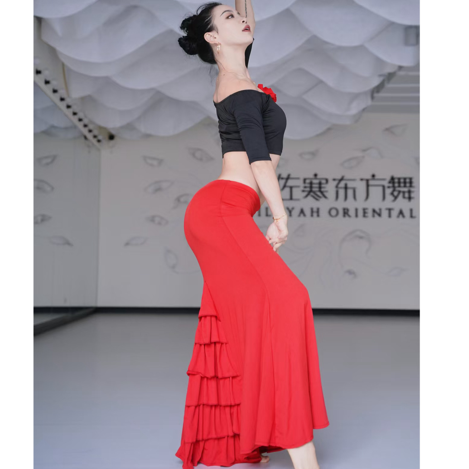 佐寒梦璐肚皮舞表演出练功服装女弗拉明戈新款东方舞舞蹈服大摆裙