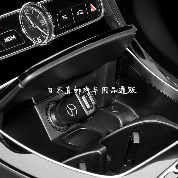 日本汽车车载充电器手机车充USB快充一拖二点烟器插头万能型