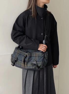 B巴bbr毛呢格纹饺子包