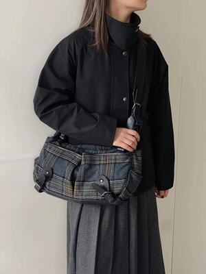 B巴bbr毛呢格纹饺子包