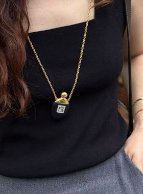 纪*家黑色香水瓶长链