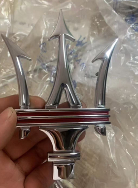 专用于玛莎拉蒂GT中网标车头三叉戟标前车标亮银黑色红色金色改装
