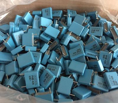 PHE426MA5220MR04  630V22NF 10% 10mm   薄膜电容器 RIFA