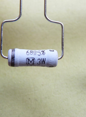 ERG3FJS680E 金属氧化物电阻器  68 Ohms 3W 5% 300 PPM 进口松下