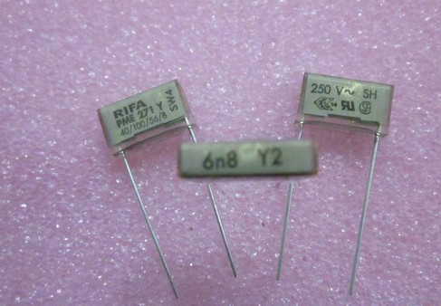 PME271Y468MR30 瑞典EVOX RIFA薄膜电容器 250v6800pF 20% 15mm
