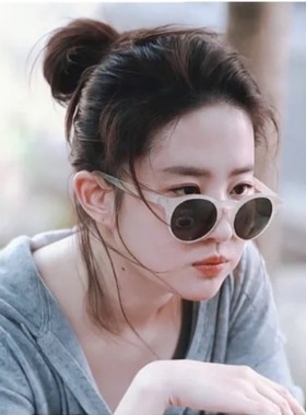 刘亦菲许红豆同款墨镜女