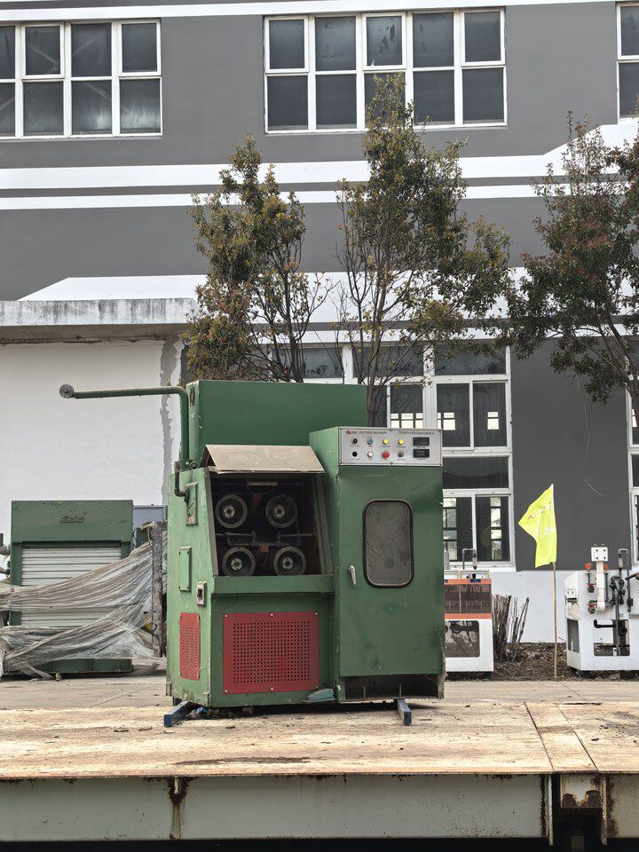 5月8日连云港市电子公司所有的一批废旧设备网络拍卖公告