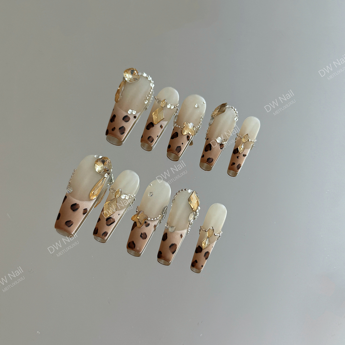 小野猫（棕）.2024显手白高级小众穿戴甲美甲假指甲手工定制