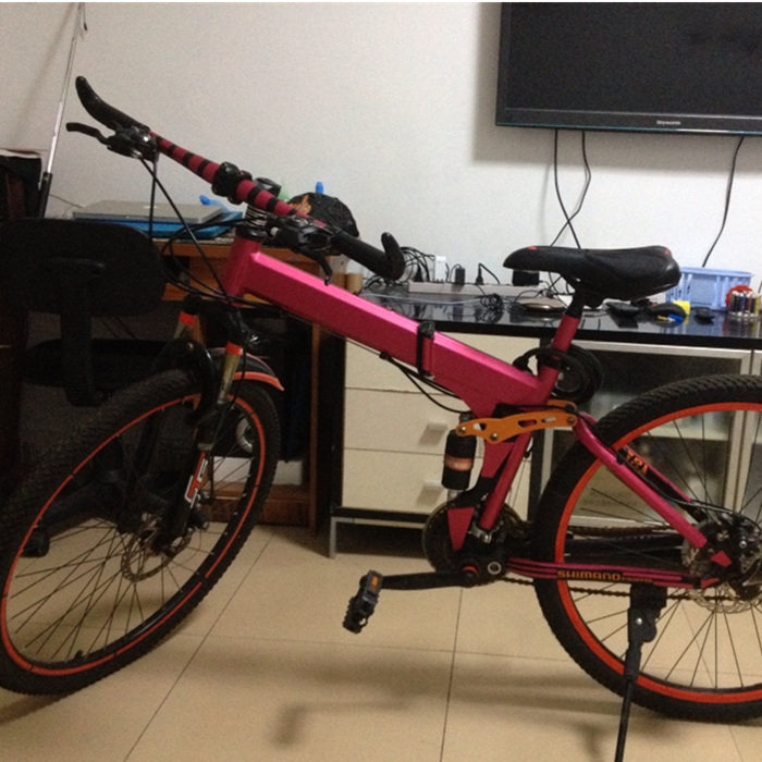 自行车红色贴膜 山地车改装贴纸儿童车车漆碳纤黑改色膜防水车贴