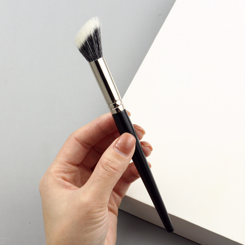 斜头点彩细光锋羊毛腮红刷修容刷抛光斜角刷散刷粉斜角松毯