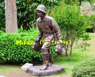 安全主题公园玻璃钢仿铜消防人物雕像超大型警察人像造型雕塑定制