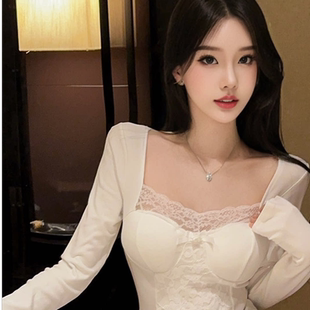 白色气质蕾丝拼接蝴蝶结T恤女秋冬显瘦加绒打底修身 显瘦方领上衣