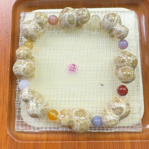 精品珊瑚玉立体花（特价）可爱长寿小龟龟手串一套