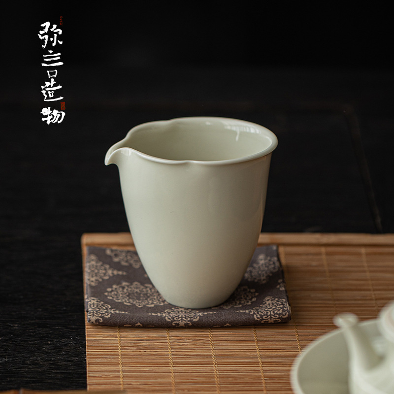 定窑黄手工公道杯陶瓷分茶杯手工薄胎匀杯分茶器茶海茶道配件